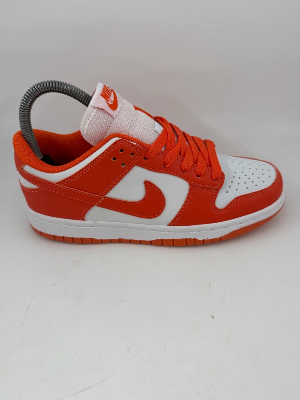 π NEW Nike Womenβs Dunk Low Syracuse SB - SZ 5.5 - Orange Ivory Basketball Shoes
